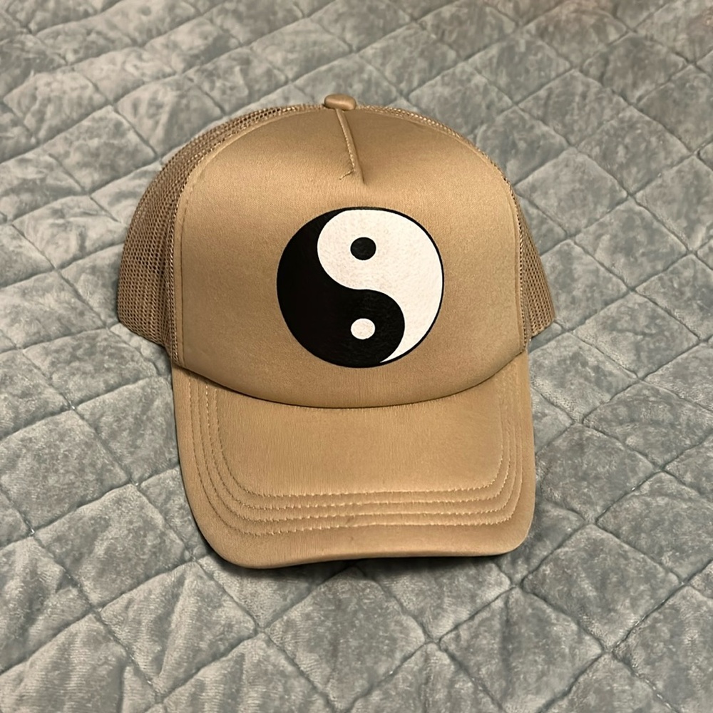 Ying Yang Snap Back